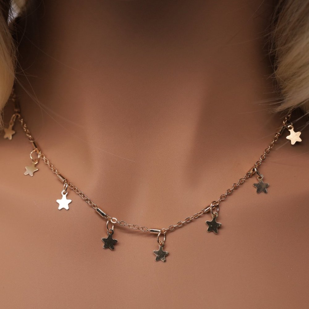 Choker chain with little star charms. - Picture 2 of 3
